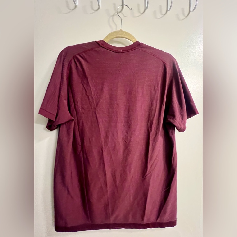 lululemon athletica | Men’s Maroon Short Sleeve Tee - Picture 9 of 9